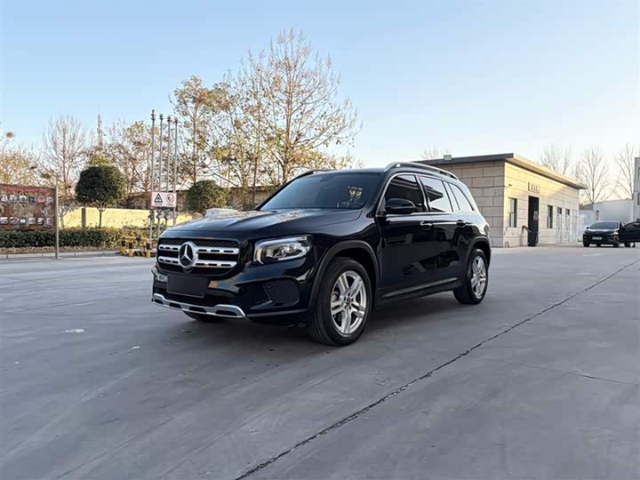 Фото 2 - Mercedes-Benz GLB-Class