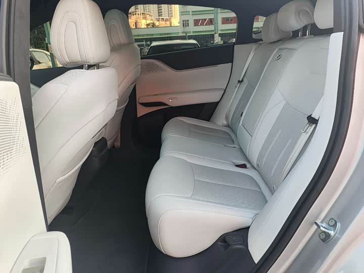 Фото 6 - XPeng G6