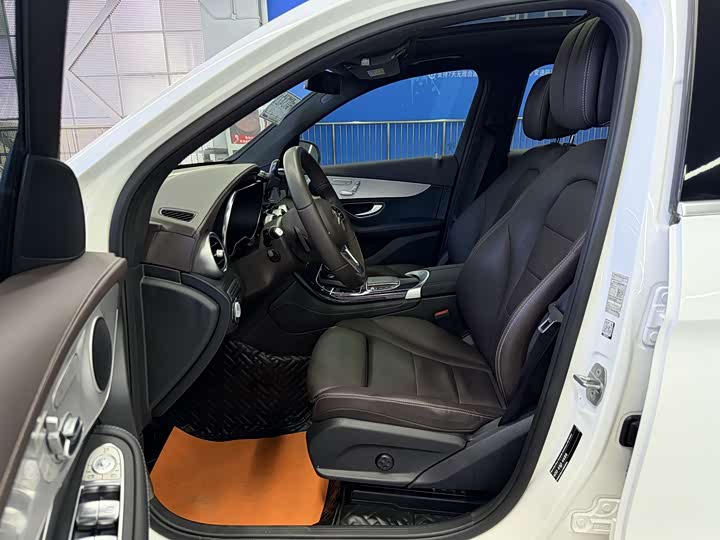 Фото 13 - Mercedes-Benz GLC-Class