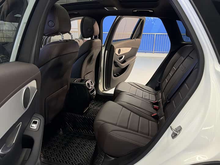 Фото 19 - Mercedes-Benz GLC-Class