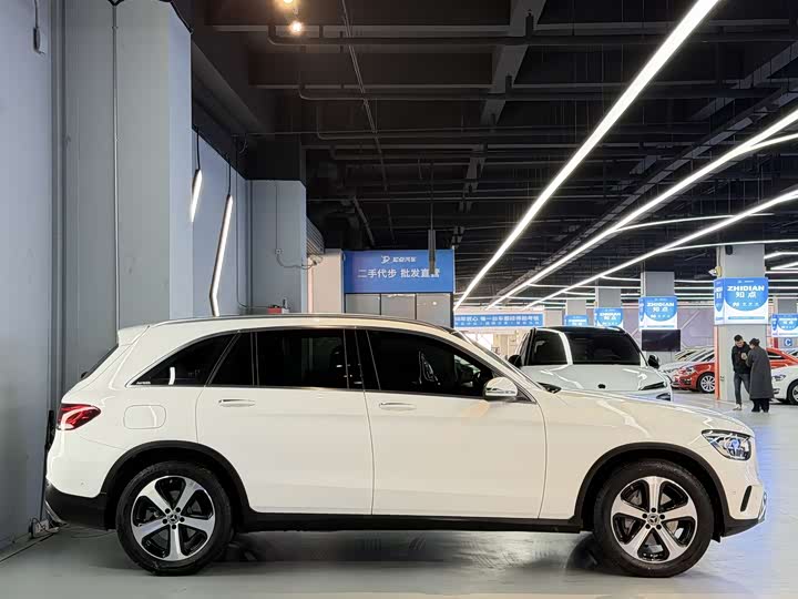 Фото 23 - Mercedes-Benz GLC-Class