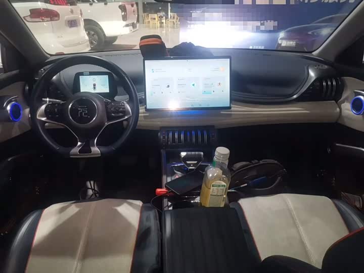 Фото 10 - BYD Yuan Plus