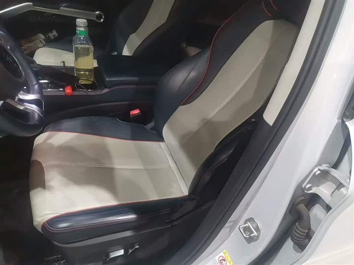 Фото 15 - BYD Yuan Plus