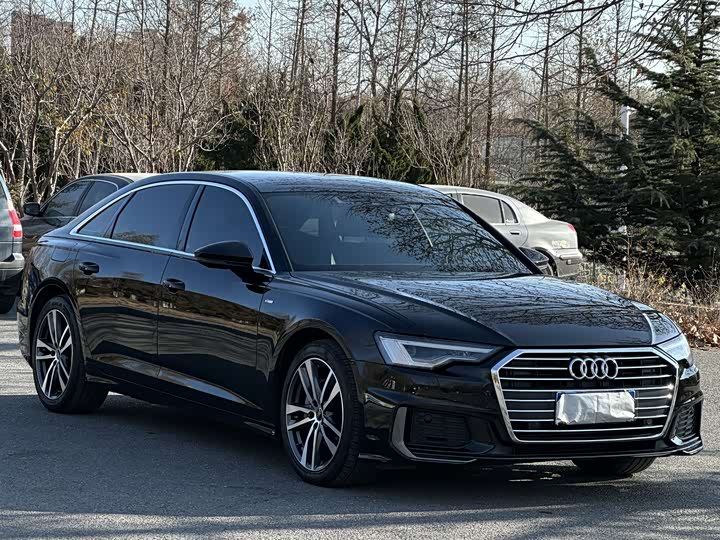 Фото 10 - Audi A6L