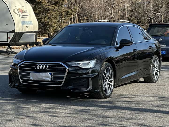 Фото 11 - Audi A6L
