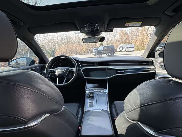 Фото 15 - Audi A6L