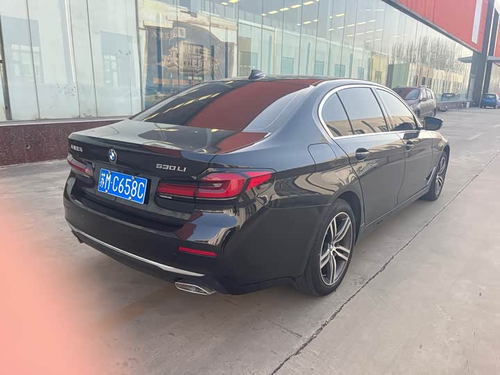 Фото 6 - BMW 5 Series