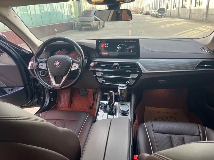 Фото 8 - BMW 5 Series