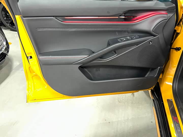 Фото 10 - Ford Mondeo