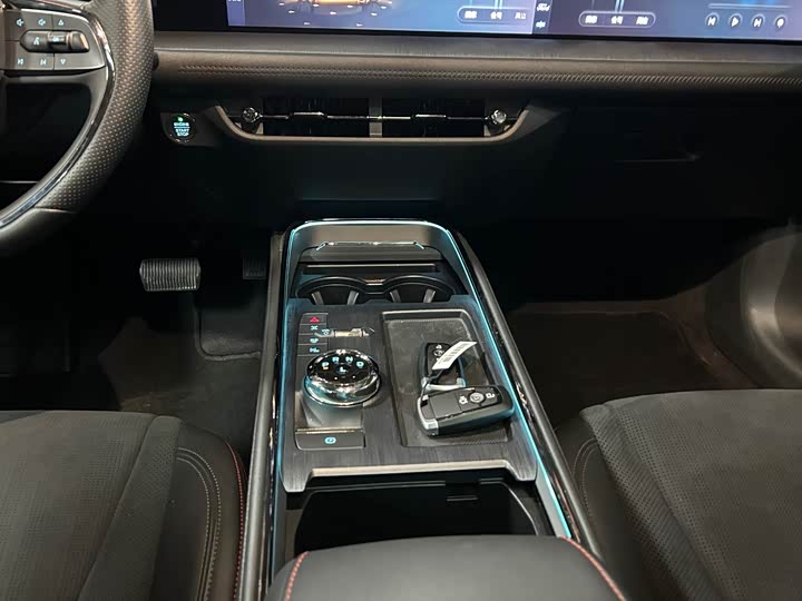 Фото 8 - Ford Mondeo