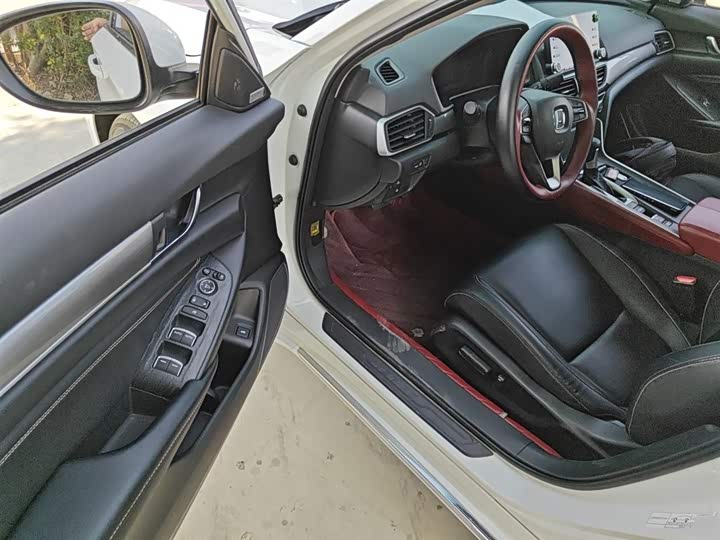 Фото 16 - Honda Inspire