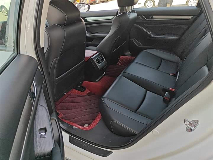 Фото 17 - Honda Inspire