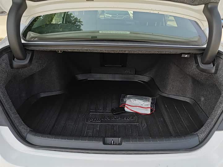 Фото 19 - Honda Inspire