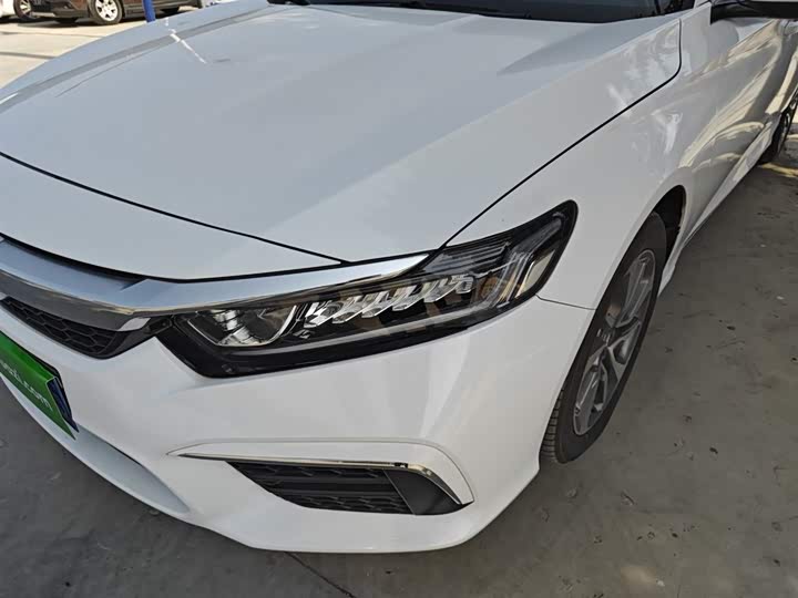 Фото 24 - Honda Inspire