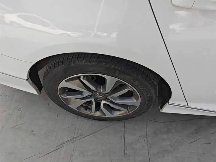 Фото 26 - Honda Inspire