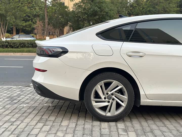 Фото 13 - Volkswagen Lamando L