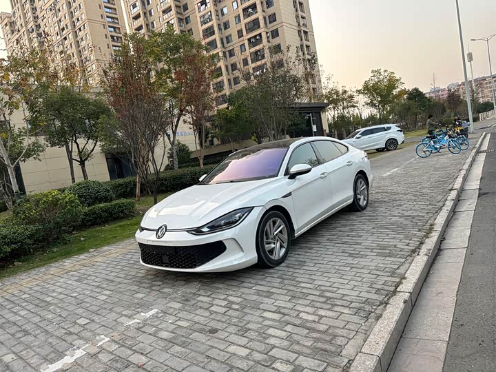 Фото 14 - Volkswagen Lamando L