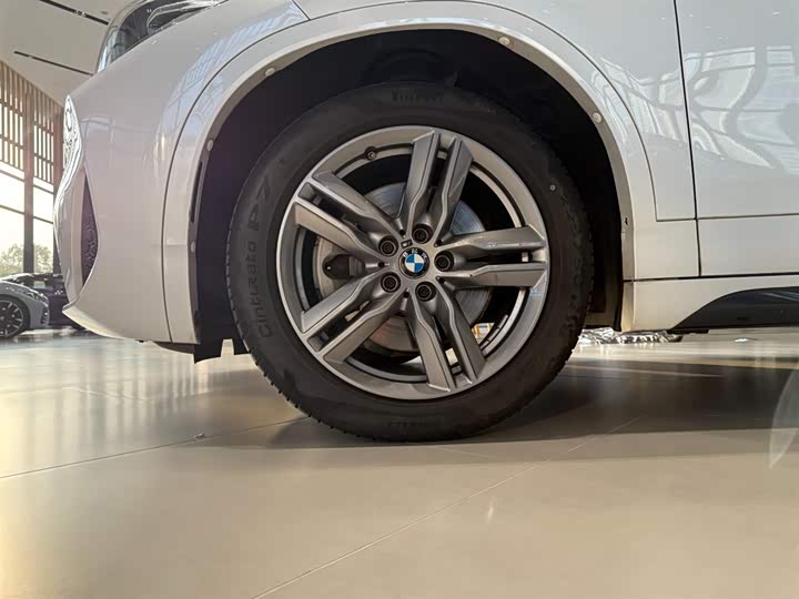 Фото 11 - BMW X2