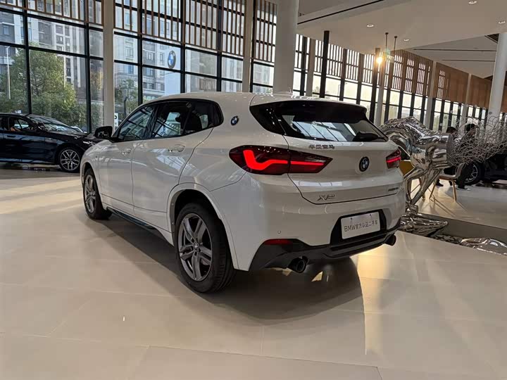 Фото 17 - BMW X2