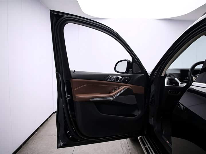 Фото 11 - BMW X7