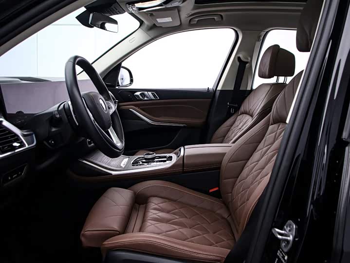 Фото 12 - BMW X7