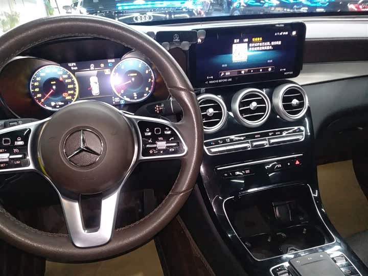 Фото 14 - Mercedes-Benz GLC-Class