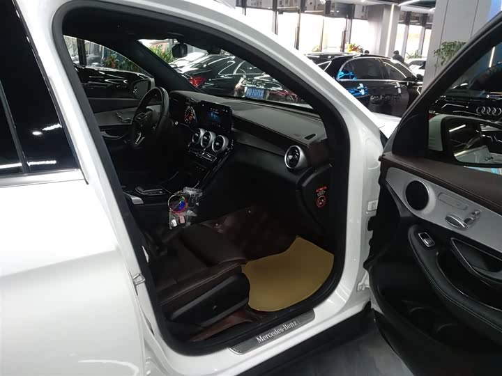 Фото 25 - Mercedes-Benz GLC-Class