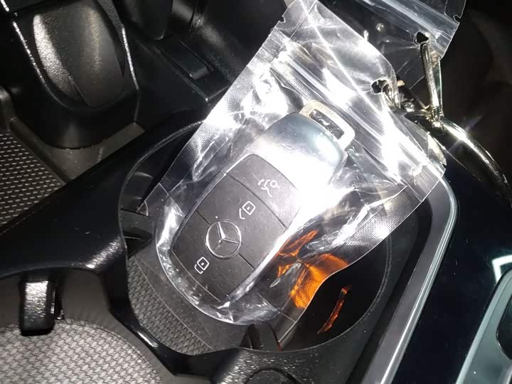 Фото 9 - Mercedes-Benz GLC-Class