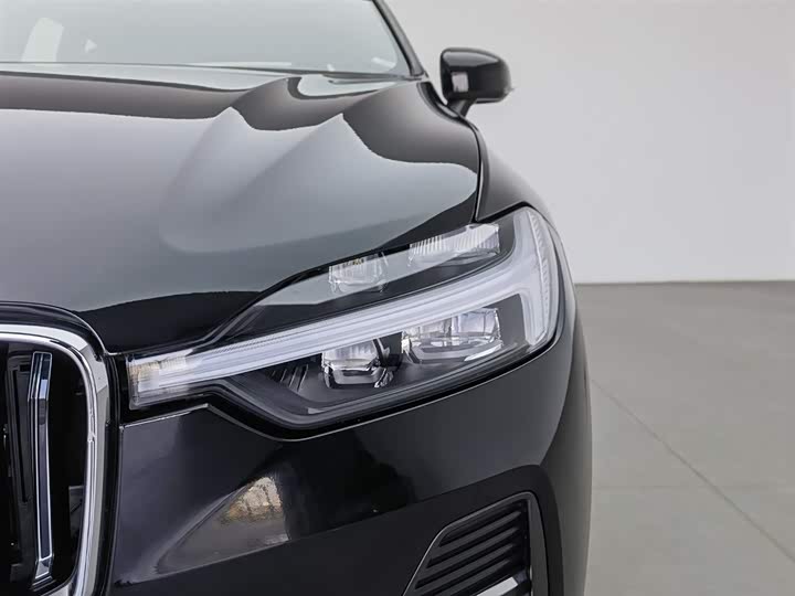 Фото 7 - Volvo XC60