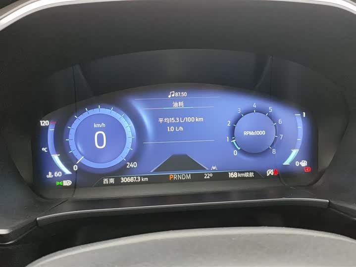 Фото 14 - Ford Escape