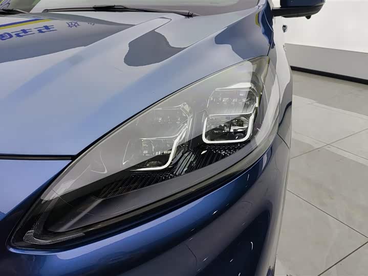 Фото 5 - Ford Escape