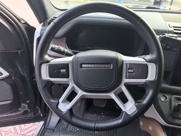 Фото 10 - Land Rover Defender