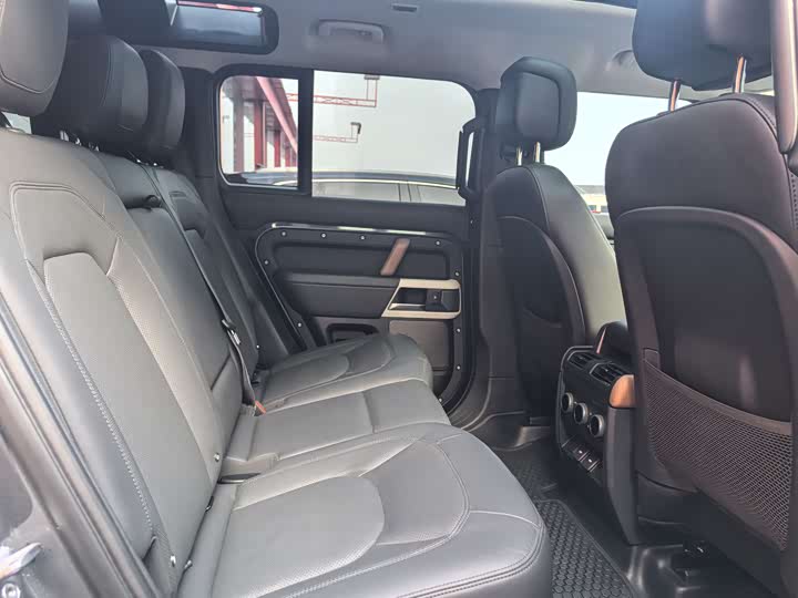 Фото 7 - Land Rover Defender