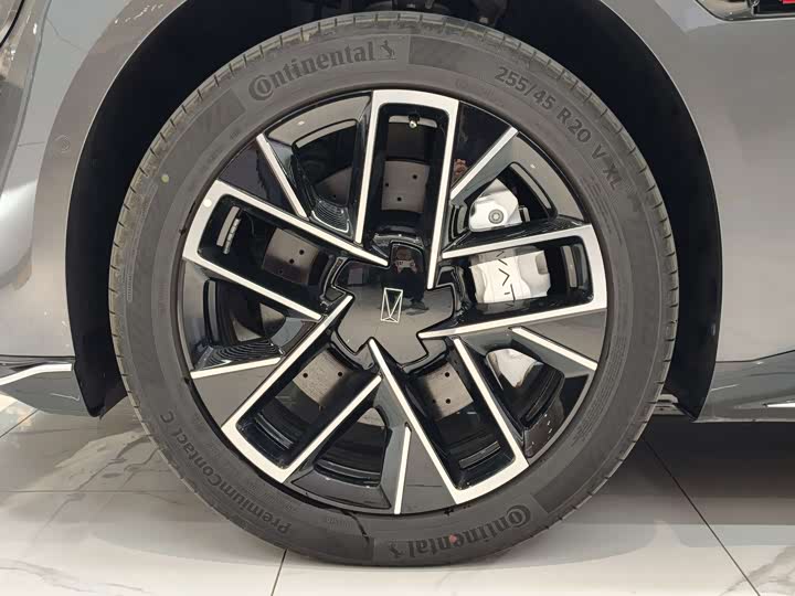 Фото 12 - Avatr 06