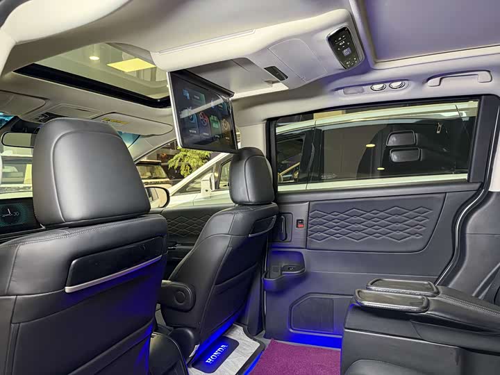 Фото 12 - Honda Elysion