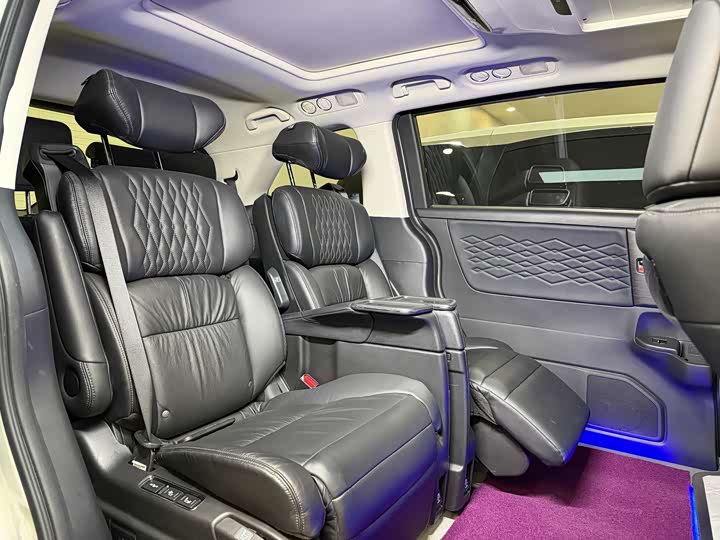 Фото 15 - Honda Elysion