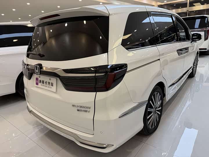 Фото 5 - Honda Elysion