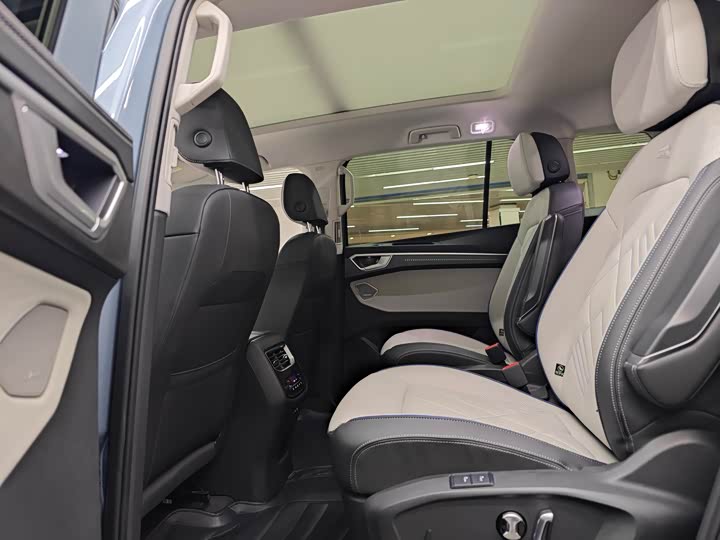 Фото 11 - Volkswagen Talagon