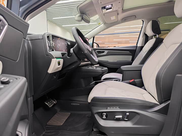 Фото 9 - Volkswagen Talagon