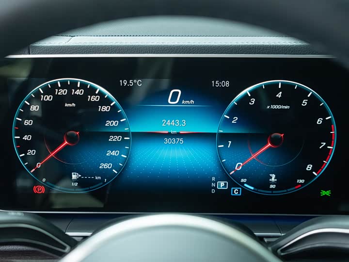 Фото 14 - Mercedes-Benz GLE-Class