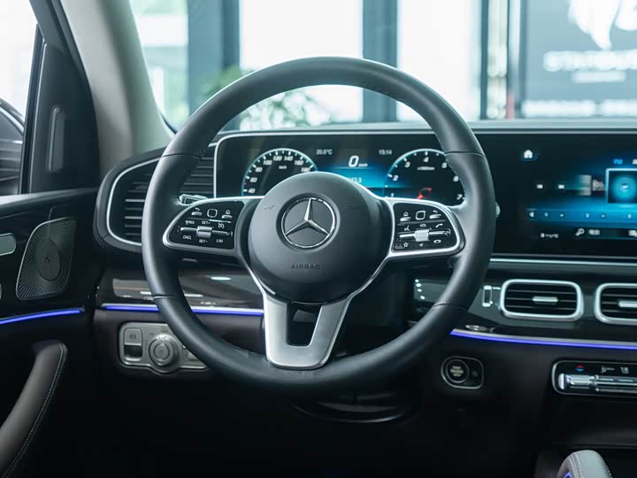 Фото 15 - Mercedes-Benz GLE-Class