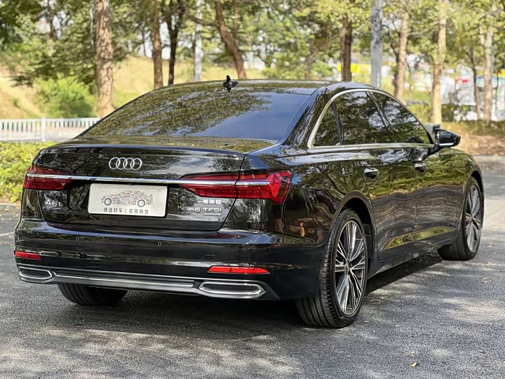 Фото 10 - Audi A6L