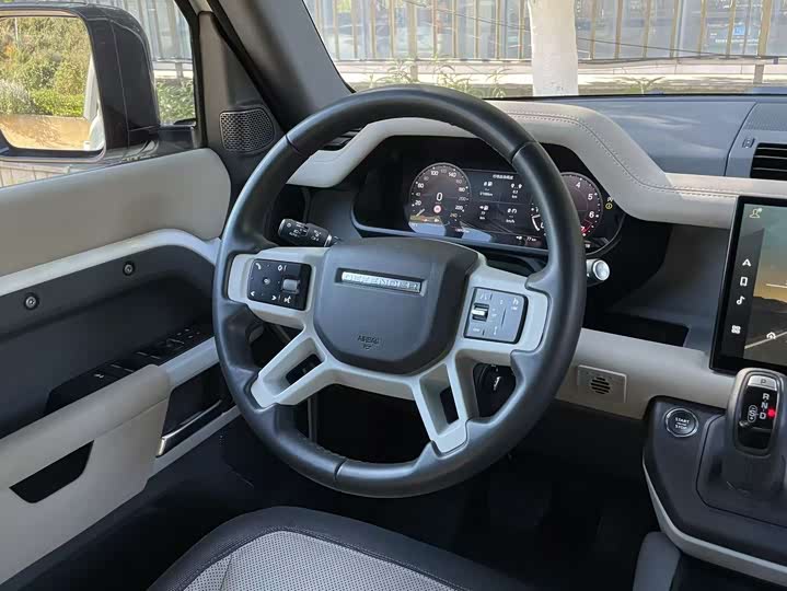 Фото 13 - Land Rover Defender