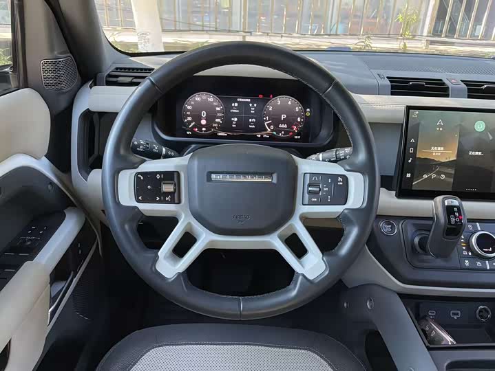 Фото 14 - Land Rover Defender