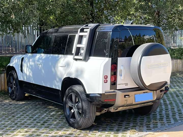 Фото 7 - Land Rover Defender