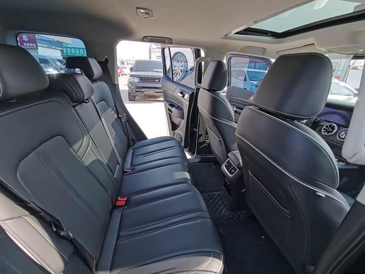 Фото 14 - Tank 300