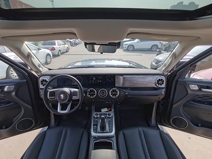 Фото 9 - Tank 300