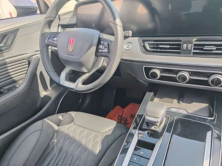 Фото 15 - Hongqi HS5