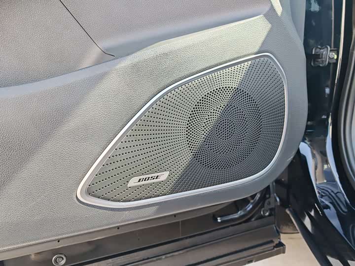 Фото 8 - Hongqi HS5