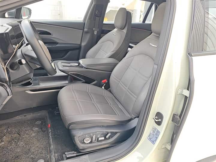 Фото 15 - Hongqi EH7